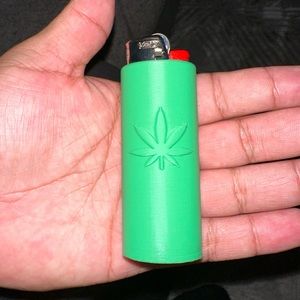 Bic classic case leaf design